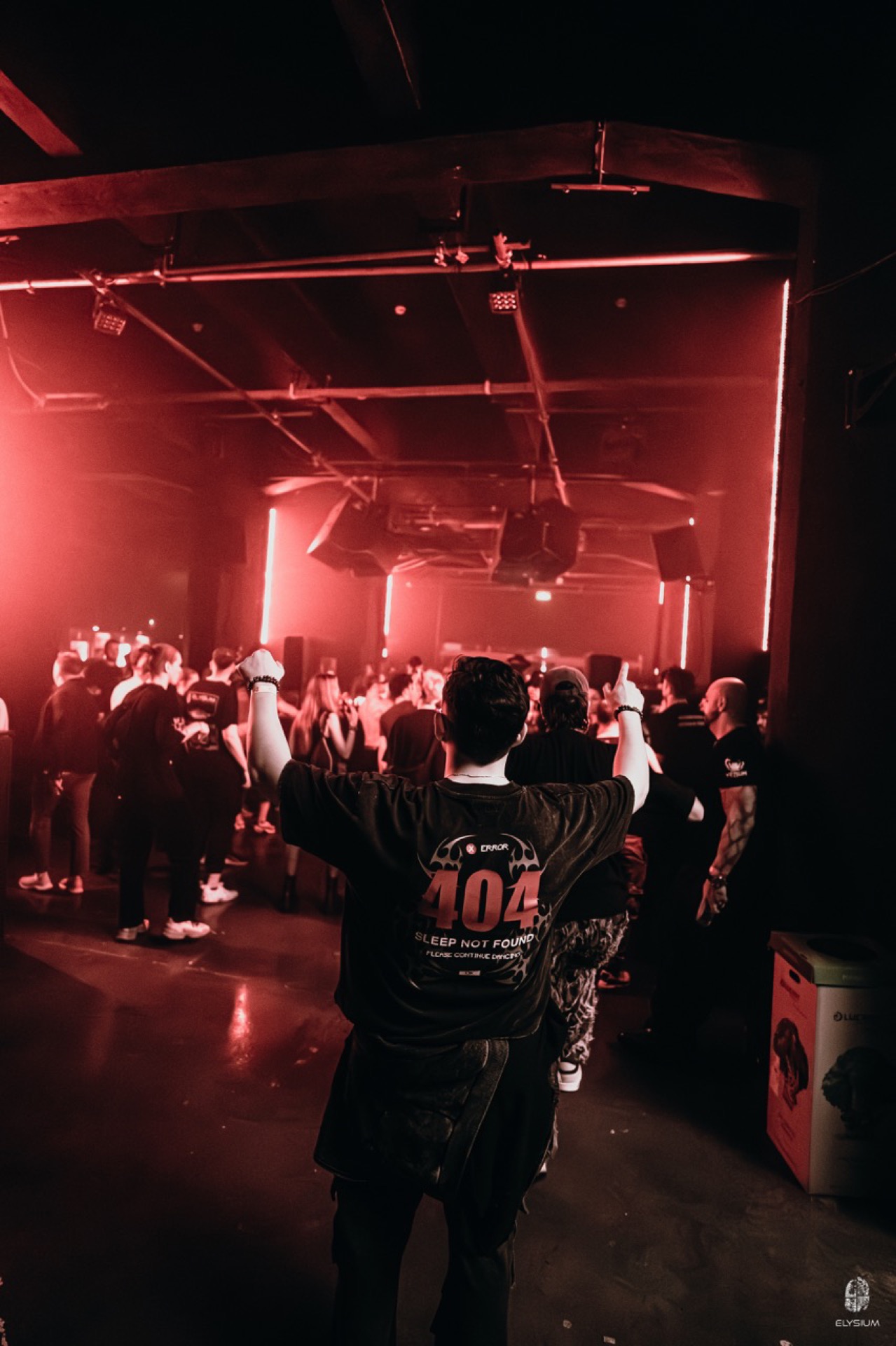 Elysium Crowd 2